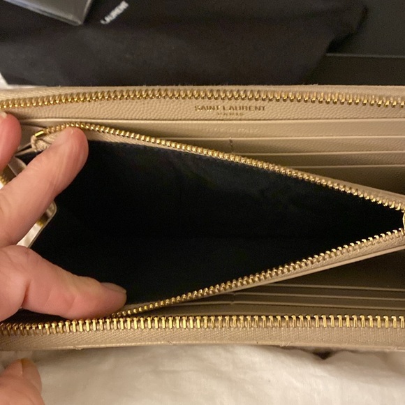 Saint Laurent Wallet - Picture 7 of 17
